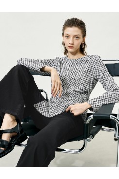 Plaid Black White Slim Fit Knit Top
