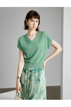 V-Neck Short Sleeve Knit Top
